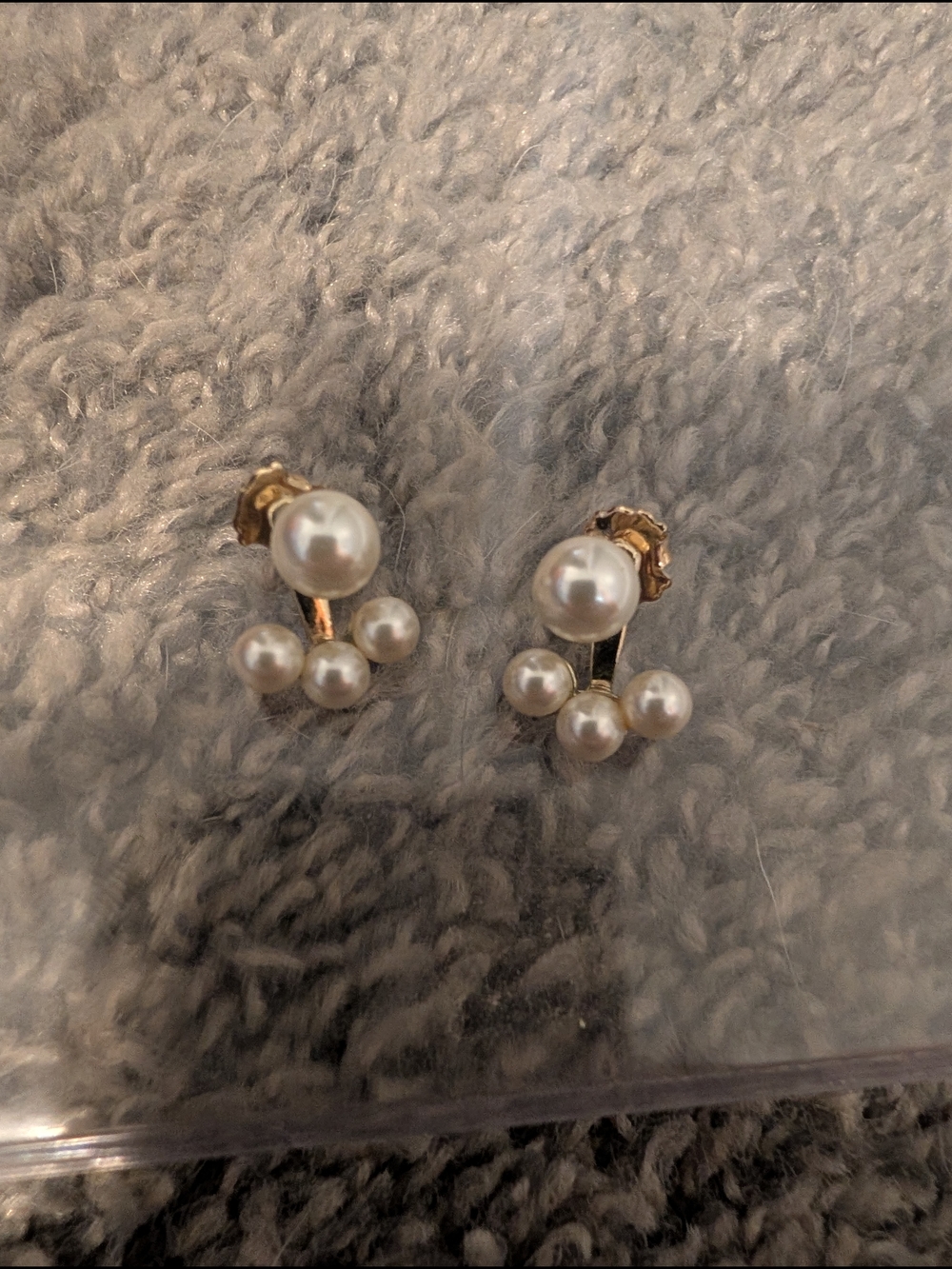 Pearl Cluster Gold-Tone Stud Earrings - Elegant White Pearls